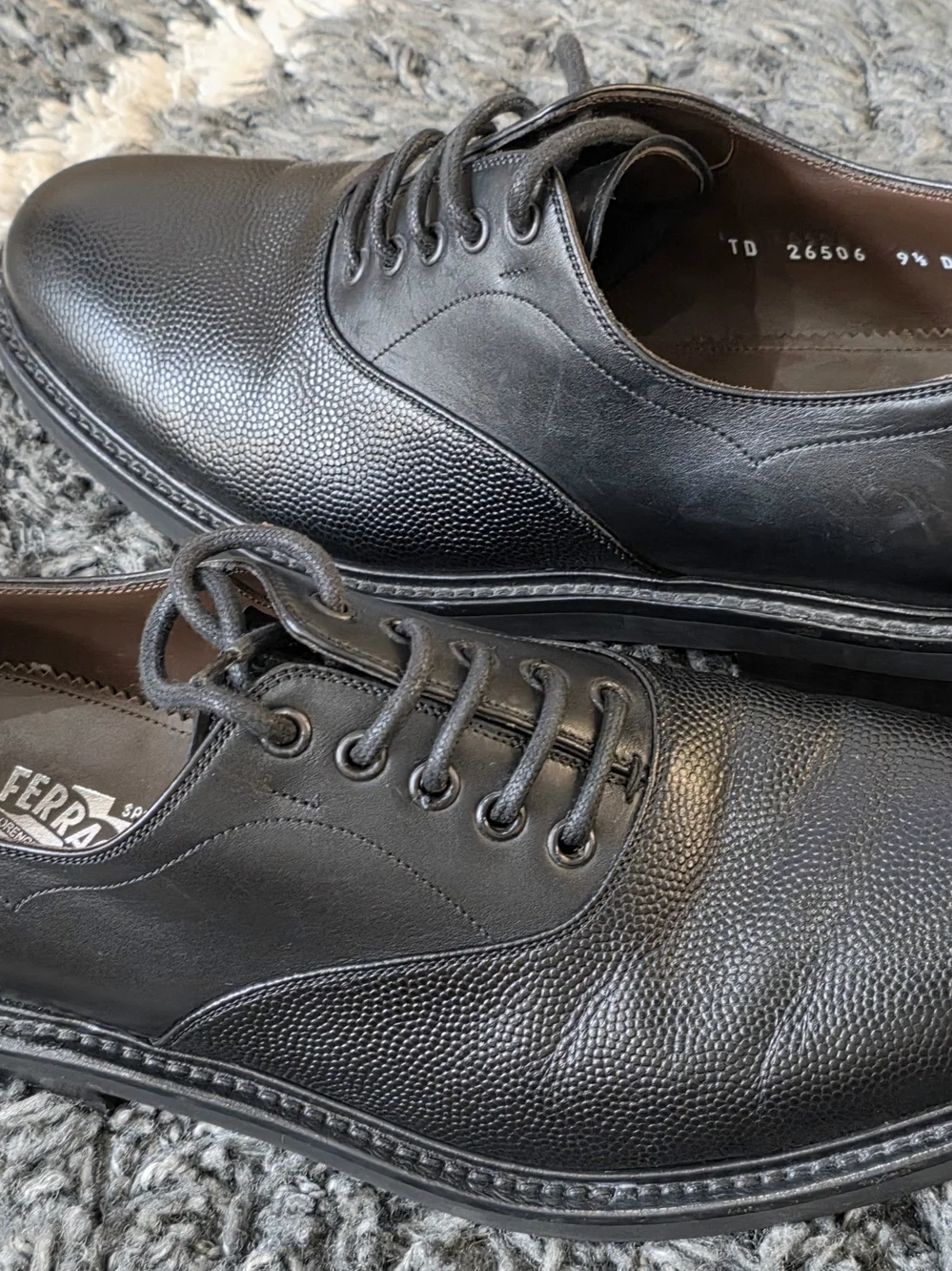 Ferragamo Tramezza Size 9.5M Pebble Leather Plain Toe Oxfords Shoes Black